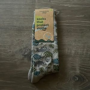 NWT Conscious Step sloth socks, medium
